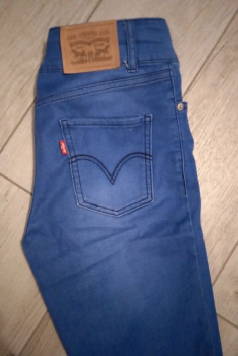 Spodnie Levis bawełniane z elastanem Leviis