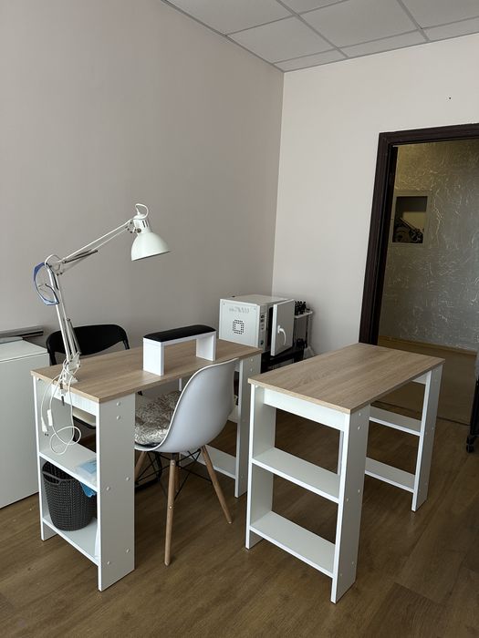 Стол для бьюти мастера/офиса