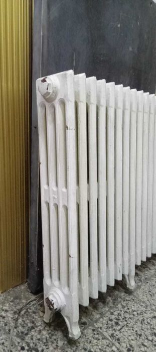 Radiador Ferro Fundido 22 elementos / módulos com pés branco