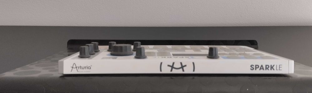 Vende-se Arturia Spark LE (Drum Machine)