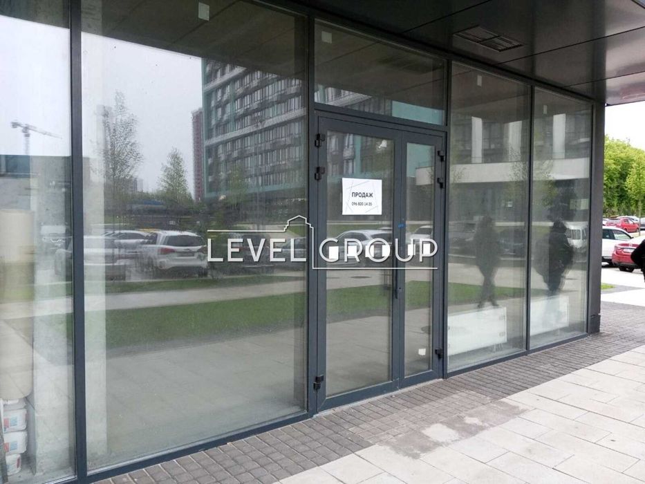 Продаж - Фасадне комерційне приміщення 51 м² у ЖК 'Диброва Парк'