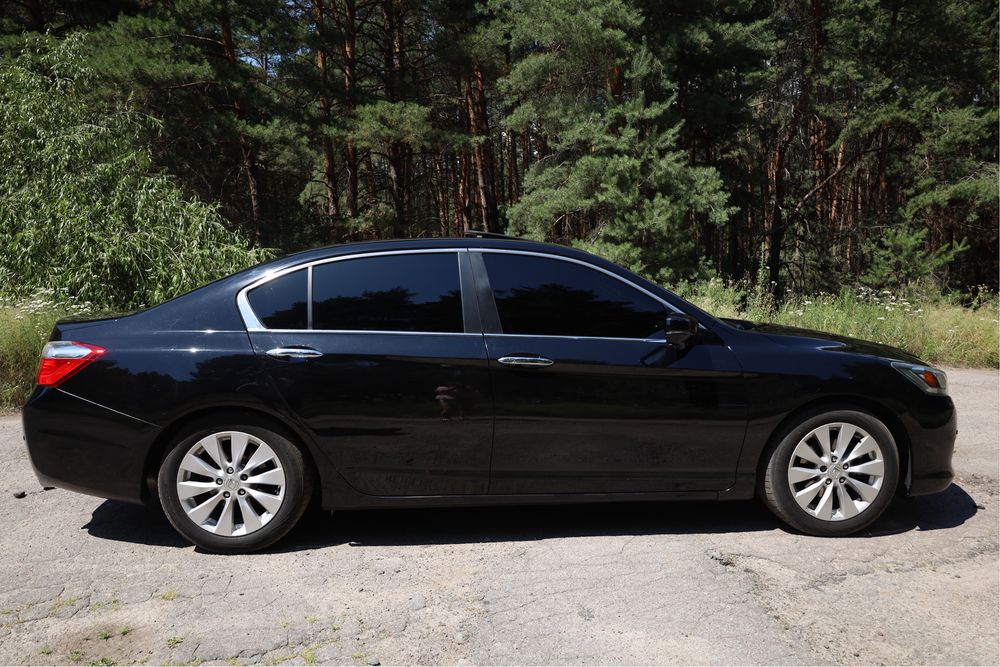Продам Honda Accord 2014 года, 2.4 газ/бензин