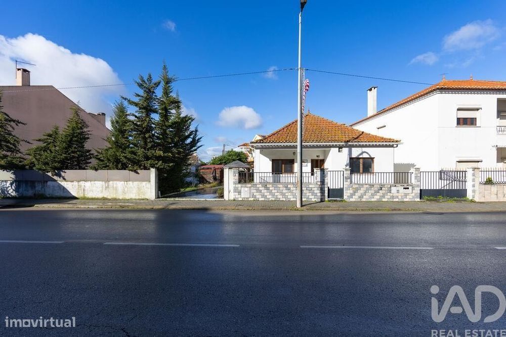 Casa / Villa T3 em Amora de 80 m2