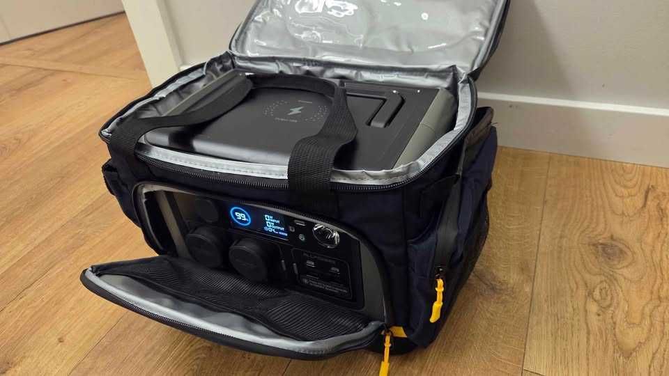 Nowy powerbank Allpowers r600 wraz z wodoszczelną torbą