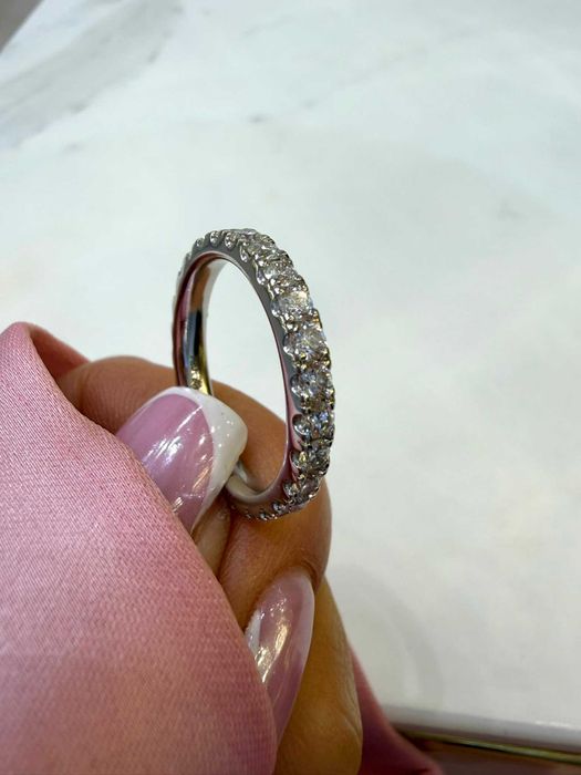 Obrączka Eternity z diamentami naturalnymi 1.50 CT