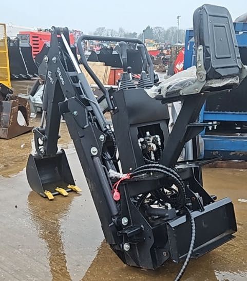 NOWE ramie kopiach do miniładowarka bobcat avant