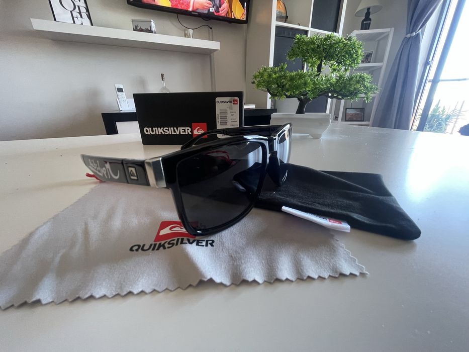Oculos sol Quiksilver novos