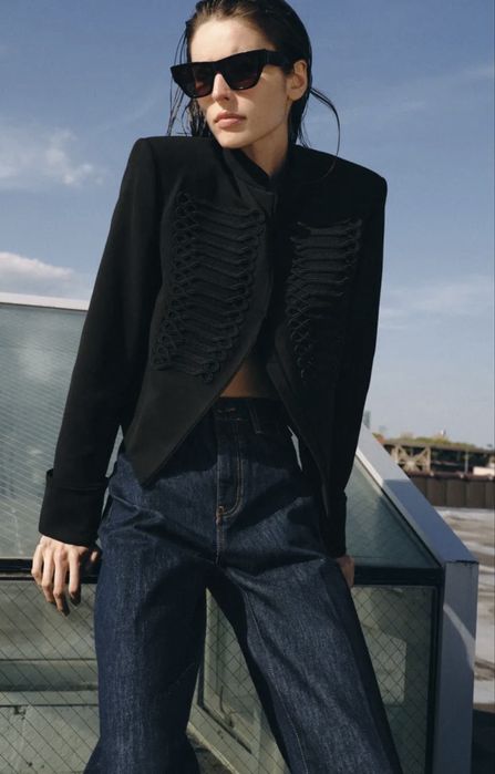 Піджак Zara в гусарському стилі