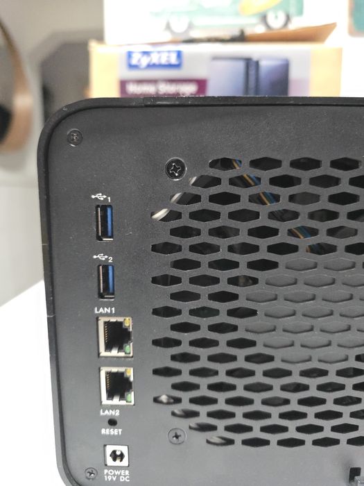 NAS Zyxel NAS542 (4-Bay) + 6TB HDD + 2TB (WD Black/Enterprise) - Ver descrições