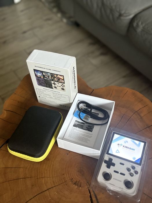 Przenośna konsolna do gier KINHANK
