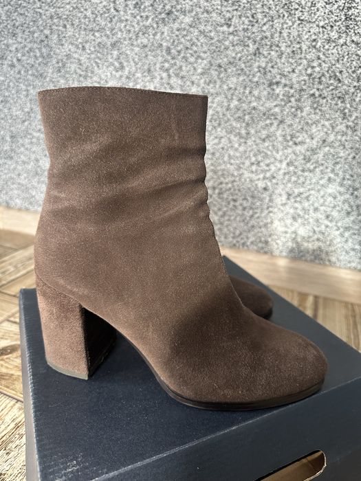 Жіночі ботильйони