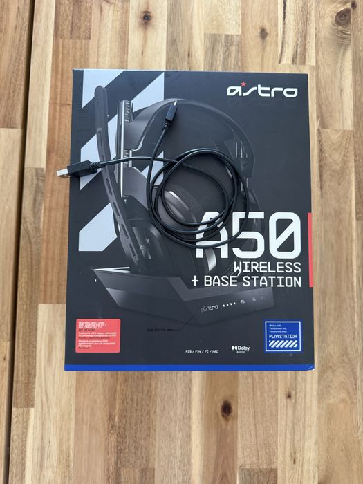 Astro A50 Wireless + Base Station PS5 / PS4 / PC com Caixa