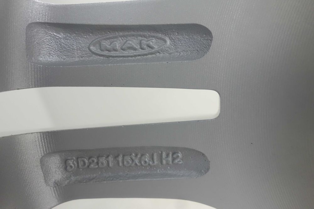 Alufelgi 15" 4x100 Hyundai Subaru Toyota Daihatsu Srebrne 1133