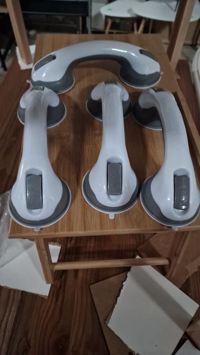 Poręcz uchwyt  na przyssawki łazienkowy