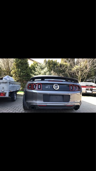 Siłowniki do automatycznego otwierania bagaznika Ford Mustang