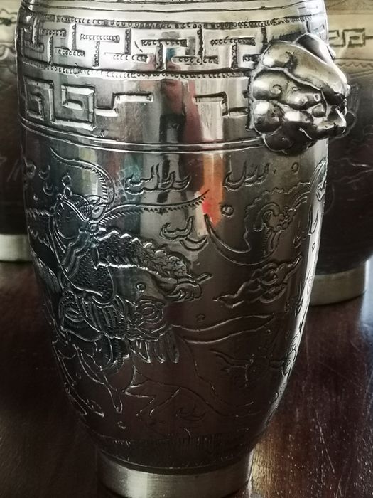 Jarroes bronze dragões chineses