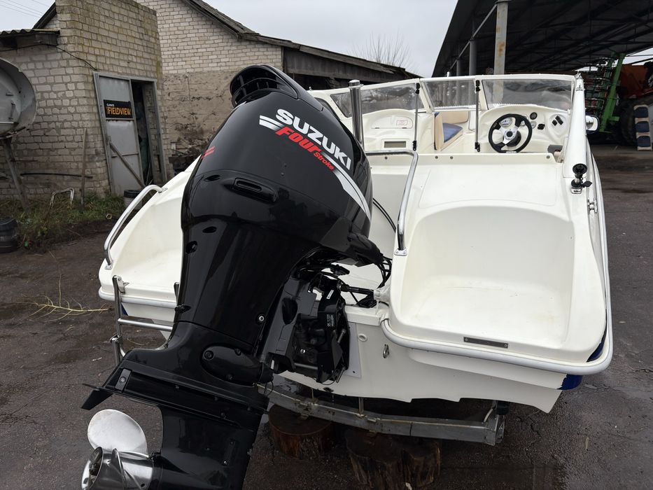 Продам катер Azura 520 з двигуном Suzuki 140