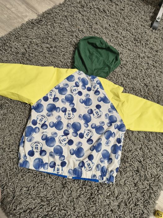 Дитяча курточка весняна вітровка фірми Zara 92