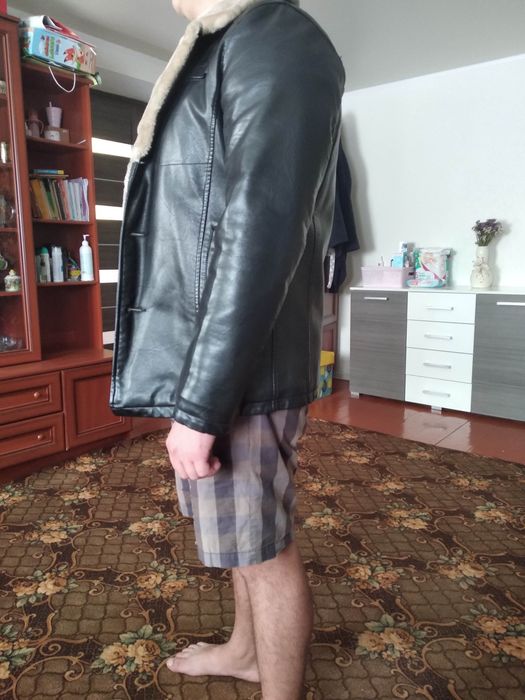 Продам куртку зимову!