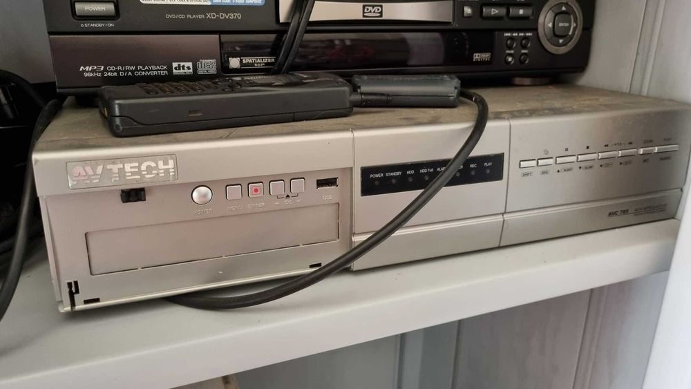 AVTECH-Kit Vídeo Vigilância Profissional Servidor IP mais 6 Câmeras