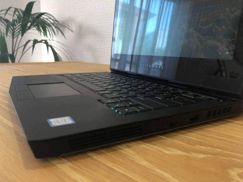 Alienware 13 R3 Gtx1060, OLED Touchscreen.64751884225153123