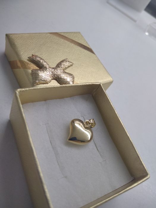 Złoty wisiorek serduszko grawerowane złoto 585   243