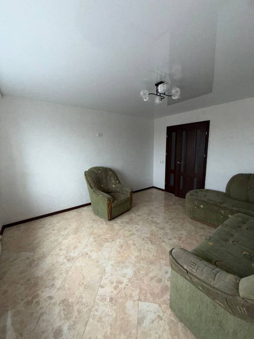 Продам 2  кімнатну квартиру.
