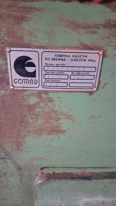 Frezarka dolnowrzecionowa uchylne wrzeciono Gomad