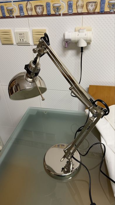 Candeeiro de secretária IKEA