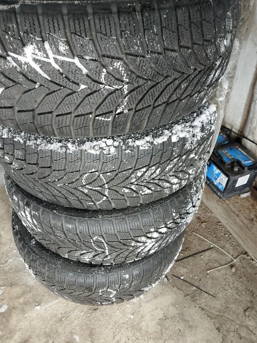 Opony zimowe 235/55/18