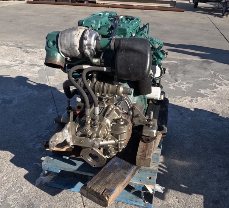 Motores Volvo D2 75HP
