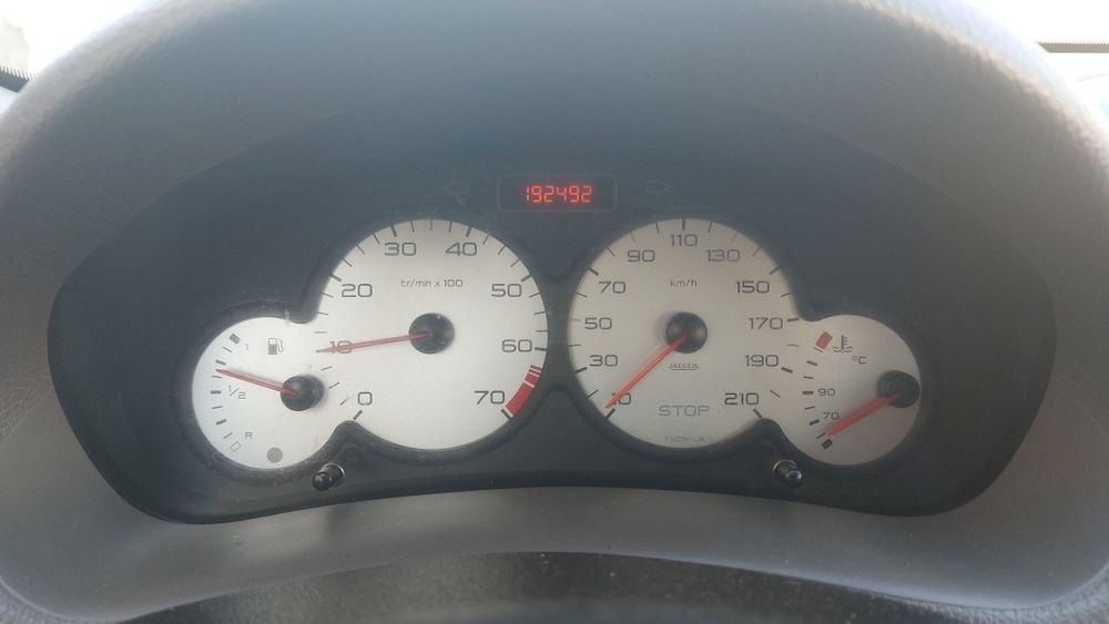 Peugeot 206 Hatchback 1.1i gasolina