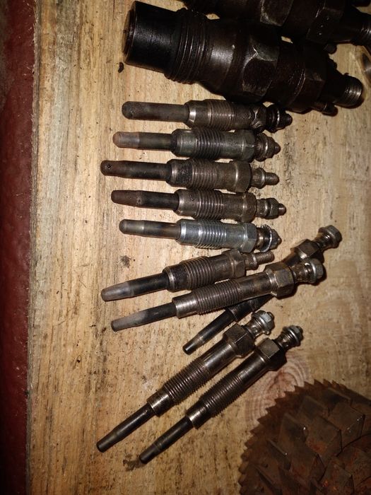 Форсунки нісан санні 1.7 ,рено 1.6