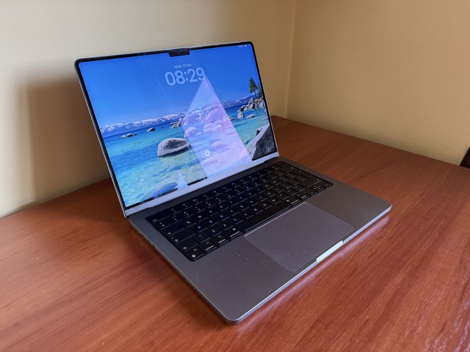Macbook Pro 14’ M1 Pro 16GB RAM/1TB SSD