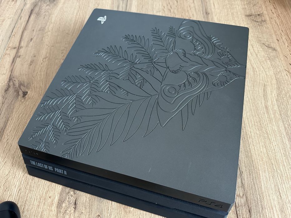 Playstation 4 PRO edycja The last of Us Part II