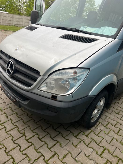 Mercedes 906 przód maska