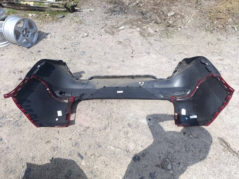 Задний бампер Jeep Cherokee 2014-2018г Оригинал. В сборе.