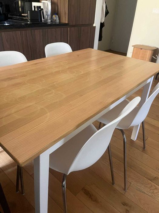 Mesa de cozinha com 4 cadeiras