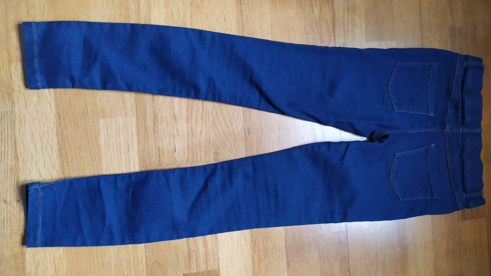Jeggings menina (10-11 anos, 146cm). Como Novas.