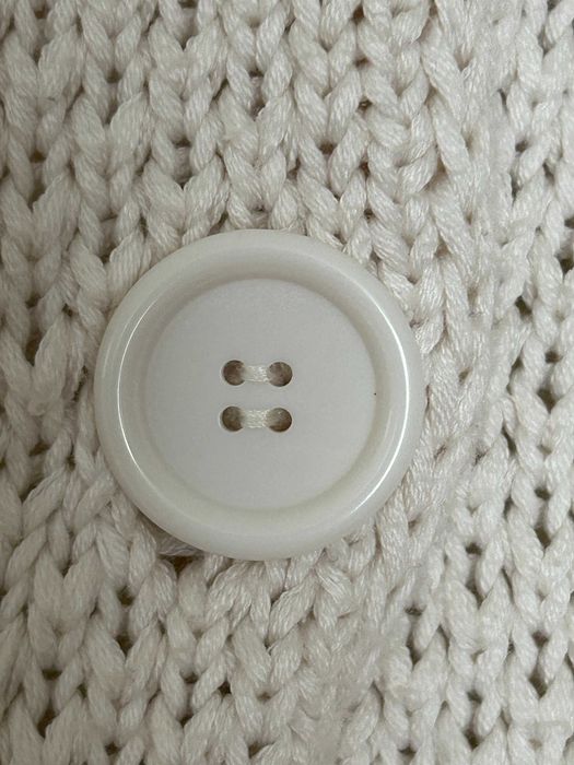 Sweter rozpinany biały