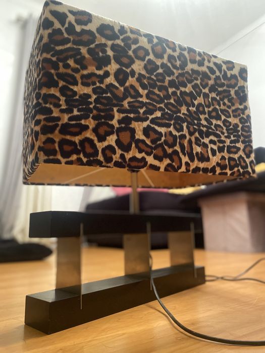 Candeeiro padrão tigresa