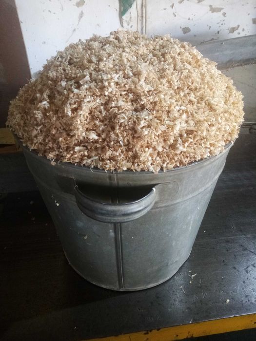 Стружка суха з деревни.