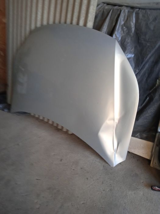 VW Tiguan 2010 maska