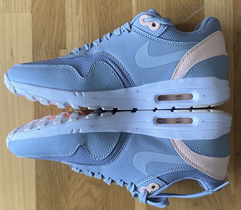 Кросіівки NIKE AIR.