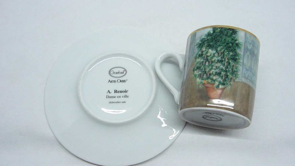 Goebel Artis Orbis Tea Cup Set429088677551165446