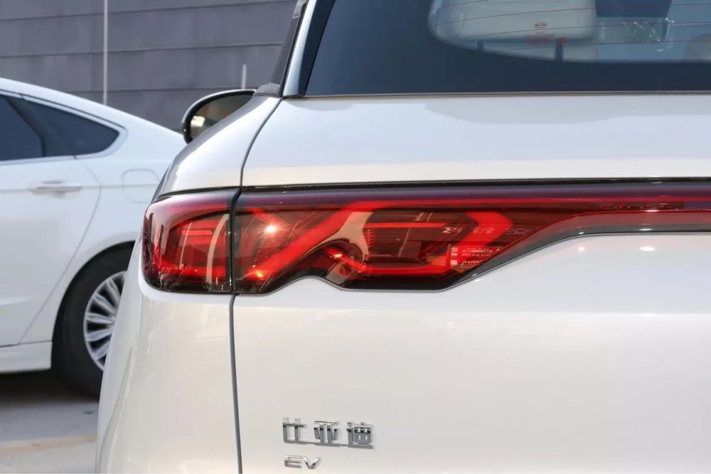 BYD Yuan Up 401 км Beyond максимальна комплектація