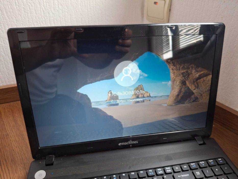 Продається ноутбук eMachines HM55-CP