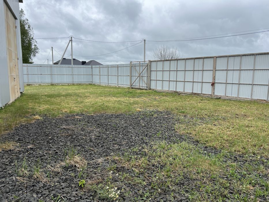 Продаж комерційних приміщень з ділянкою 80 сотих