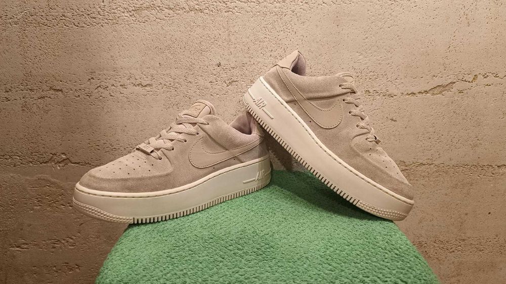 NIKE AIR FORCE 1 SAGE LOW SUEDE r.40,5 skóra stan bardzo dobry
