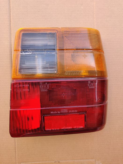 Farol Fiat Uno 55/60 traseiro lado direito